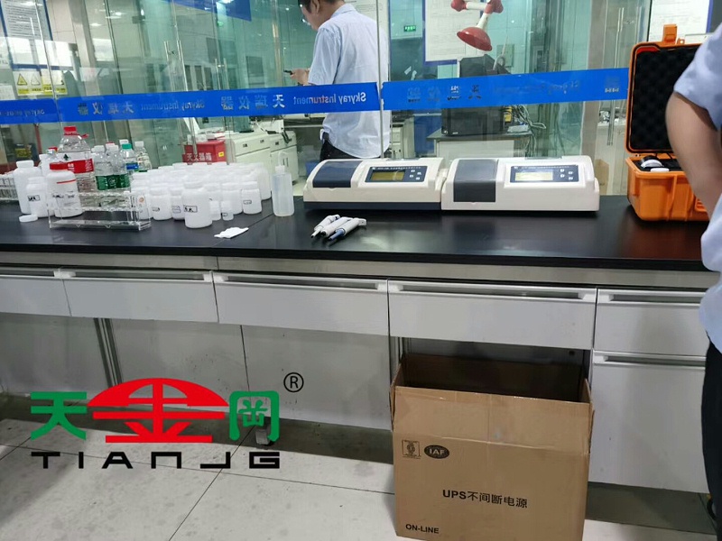 鉗工桌價格