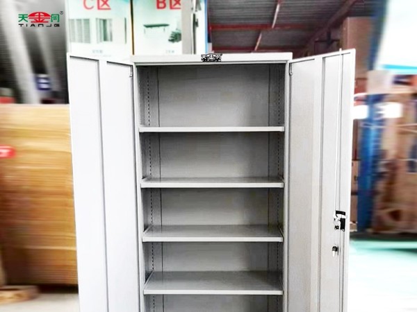 專為車間打造的重型工具柜，解決物品收納的煩惱