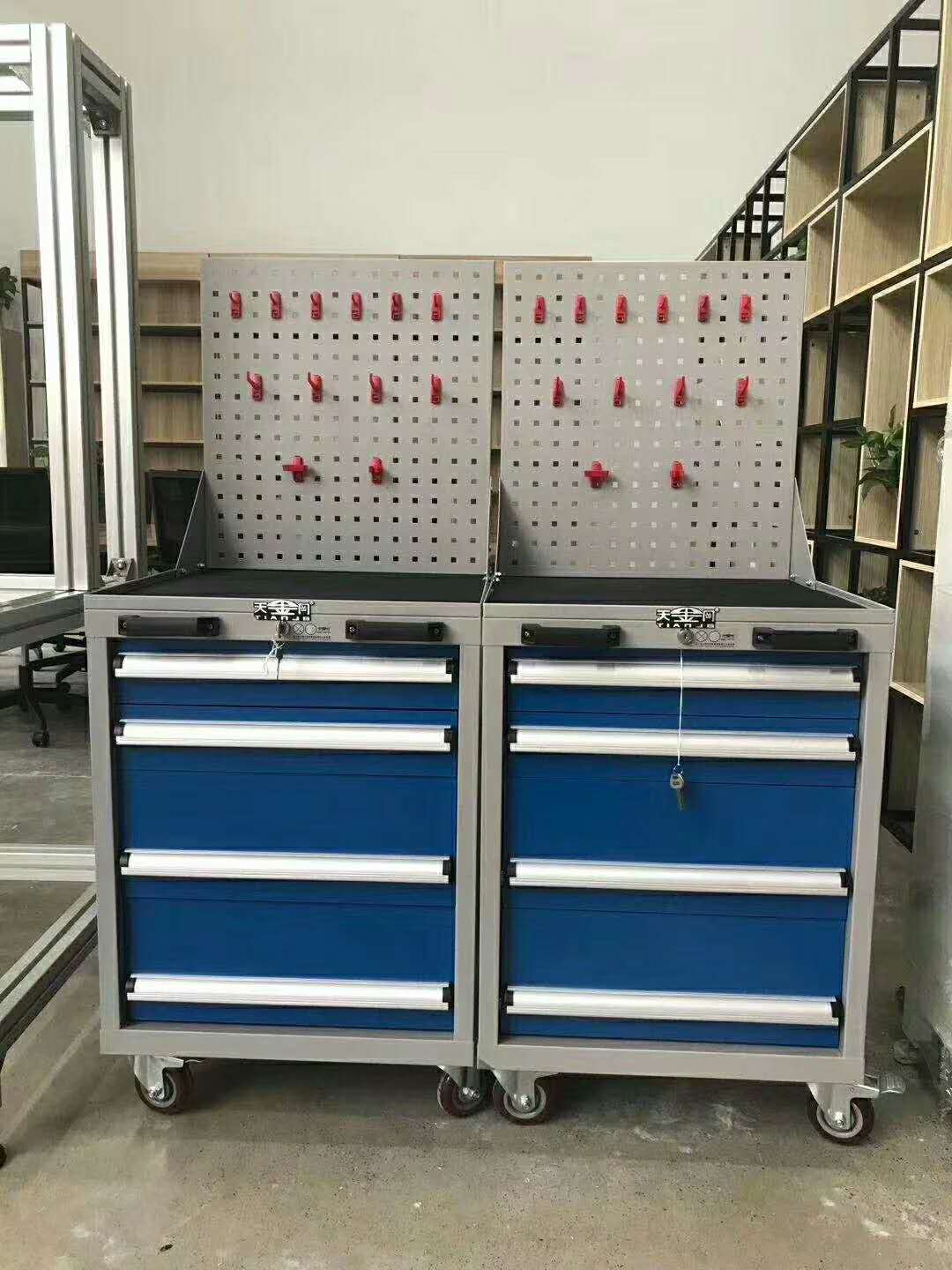 機(jī)械制造行業(yè)重型工具車