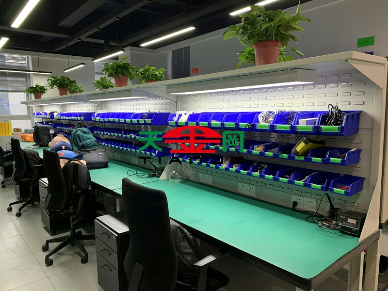 資陽鉗工臺